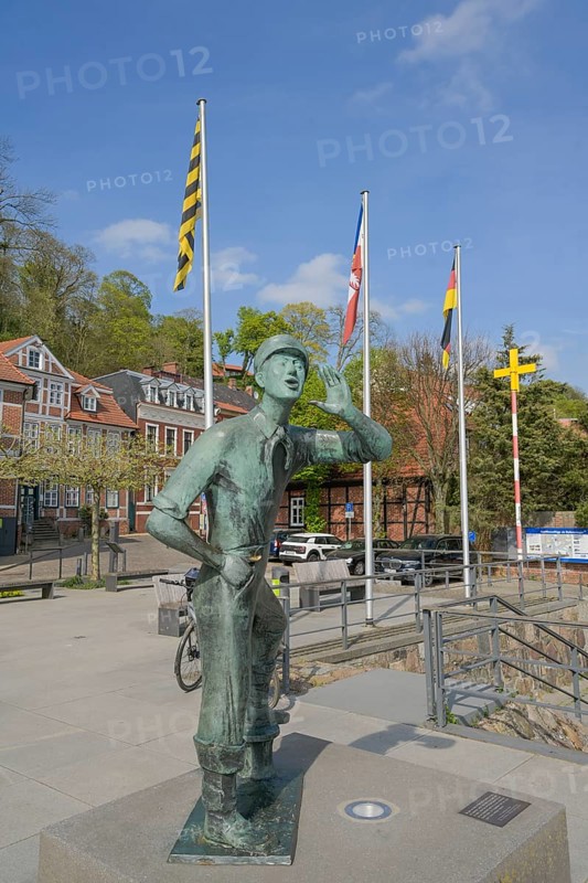 Bronze figure Lauenburg Caller