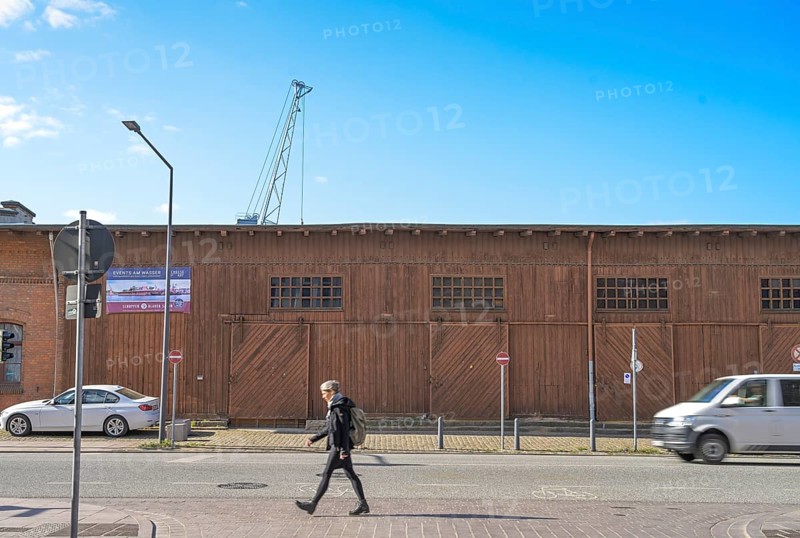 Shed 9