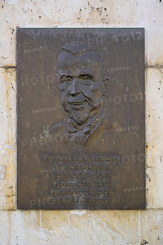 Commemorative plaque