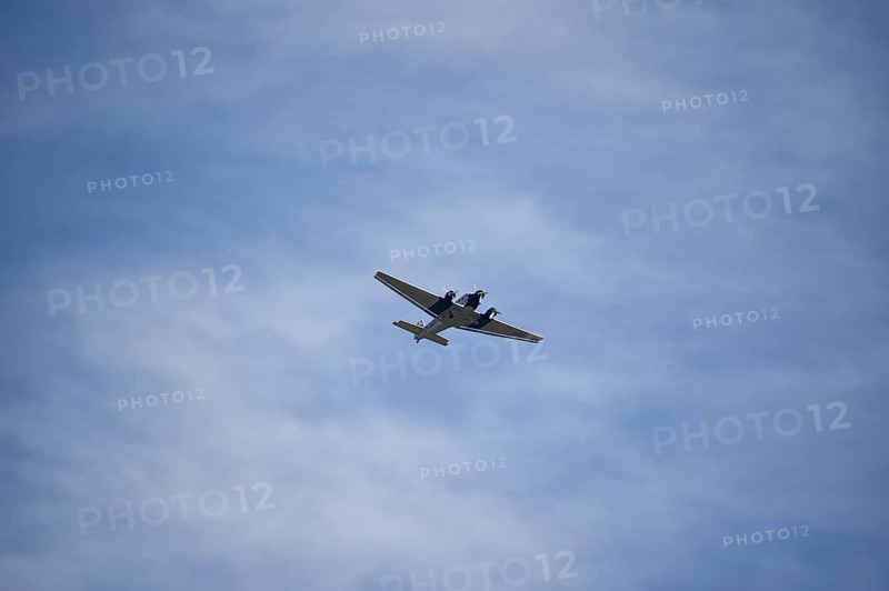 Propeller plane