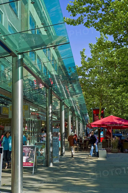 Covered pedestrian zone
