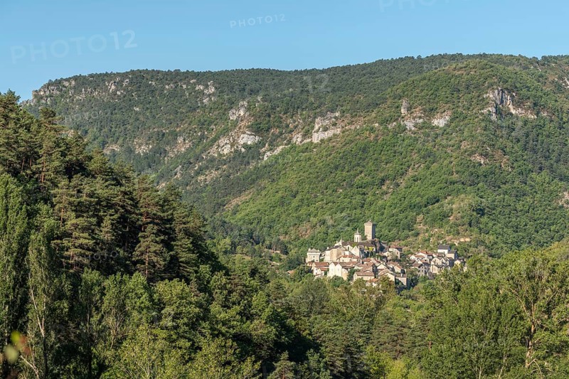 Village of Peyreleau in the Jonte Gorge. Aveyron