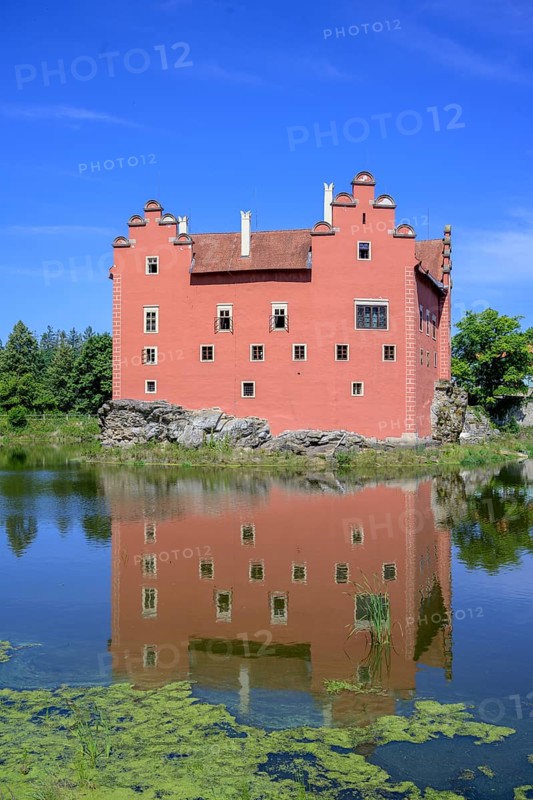 Cervena Lhota Moated Castle