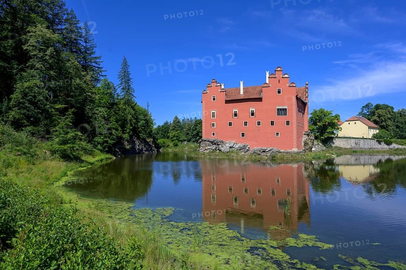 Cervena Lhota Moated Castle