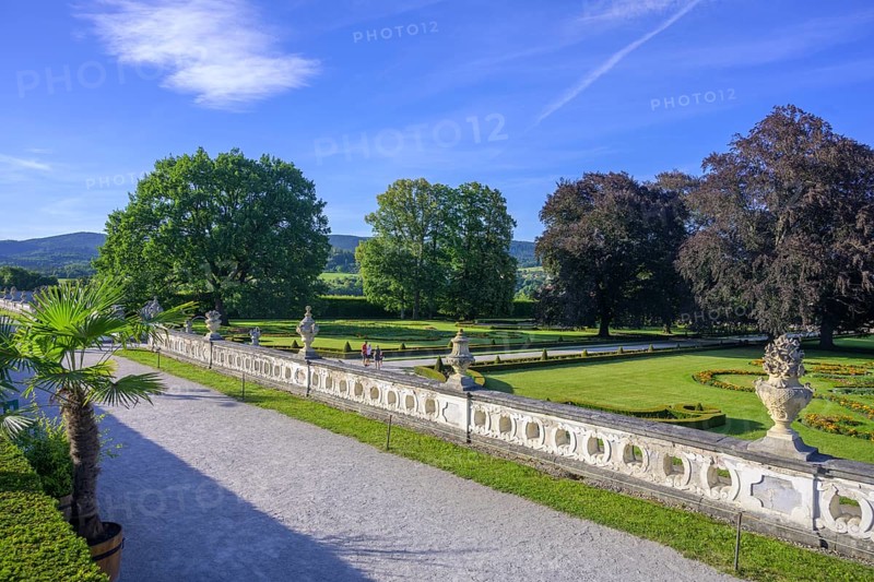 Baroque park of the chateau