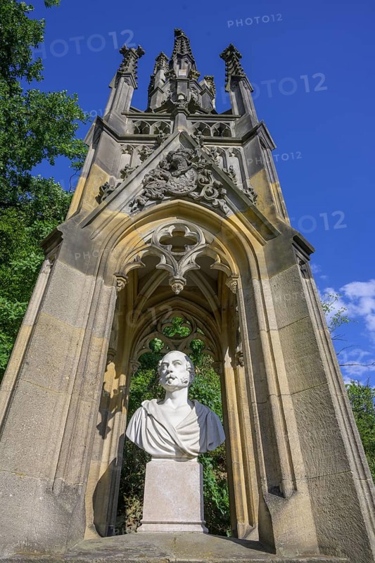 Monument Karl Fuerstenberg