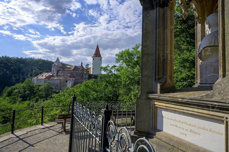Monument to Karl Fuerstenberg and Castle of