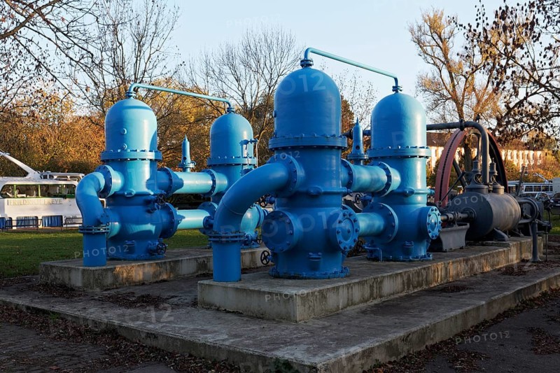 Steam pump