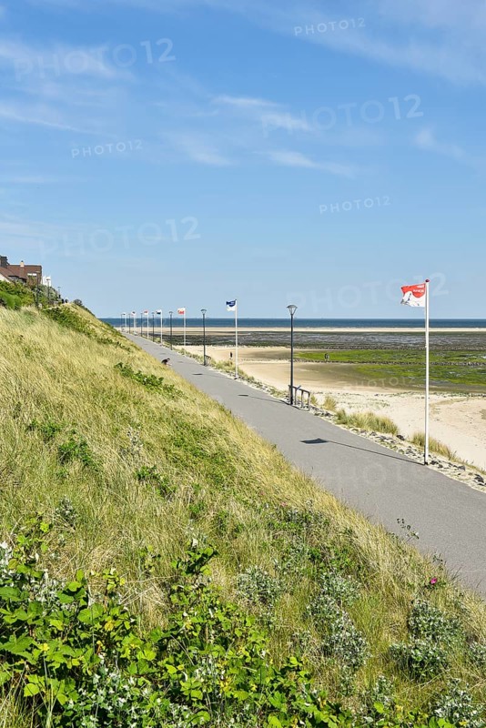 Promenade by the sea in Wittduen