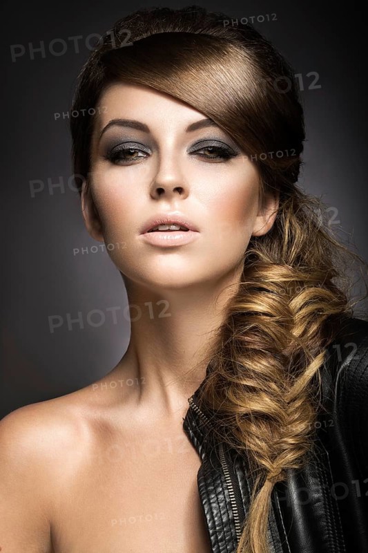 Beautiful girl with bright make-up
