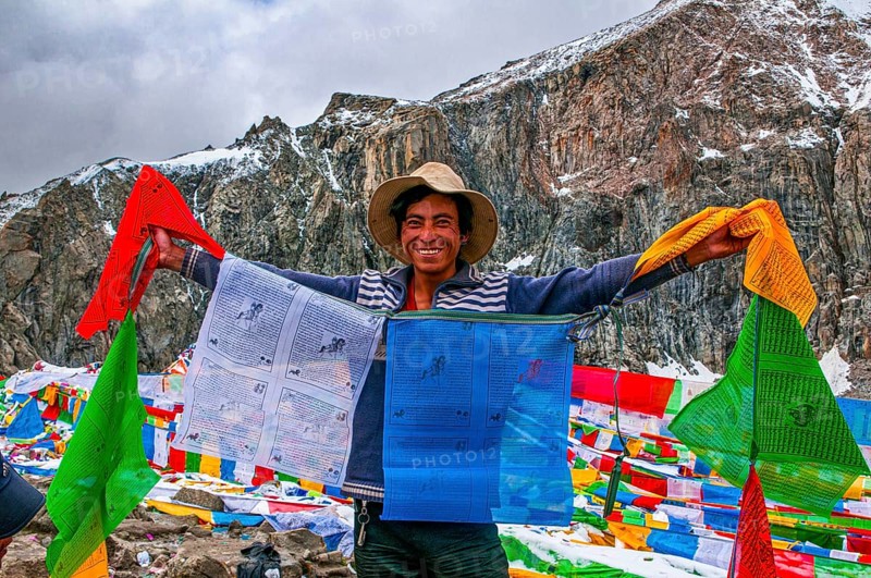 Pilgrims happy to achieve the highest point of the Kailash Kora