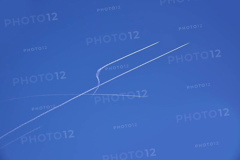 Condensation streaks from military jets during flight manoeuvres over Bavaria