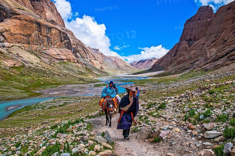 Pilgrims on the Kailash Kora