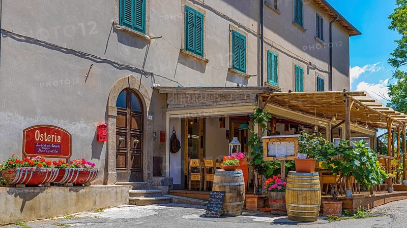 Osteria with colourful flower decoration