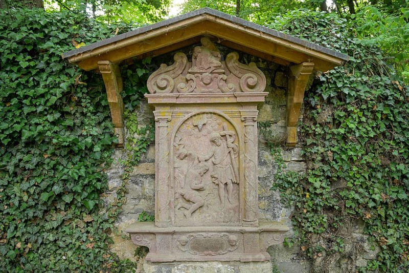 Memorial stone