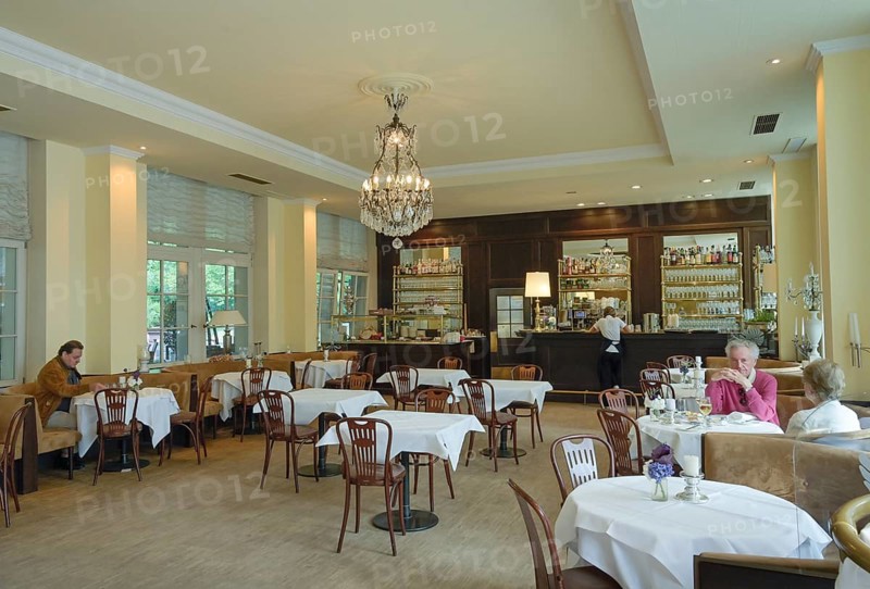 Restaurant orangery im spa garden