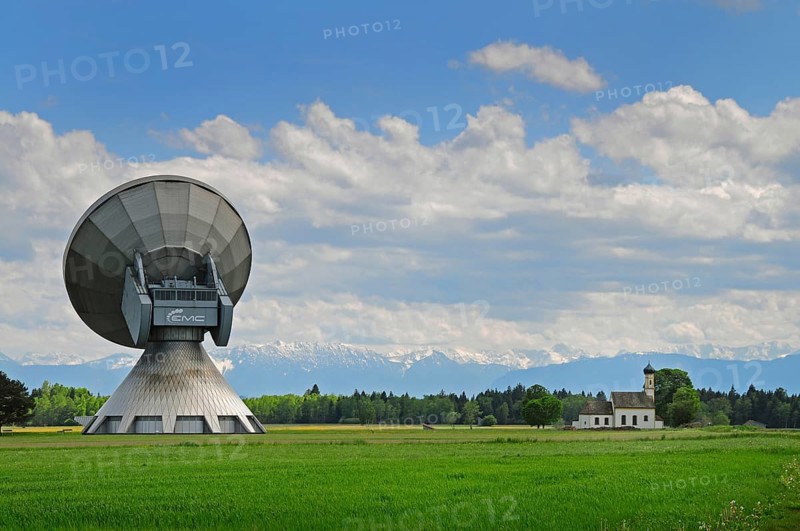 Parabolic antennas of the earth station