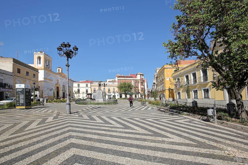 Plaza de Cervantes with church Iglesia de San Andres