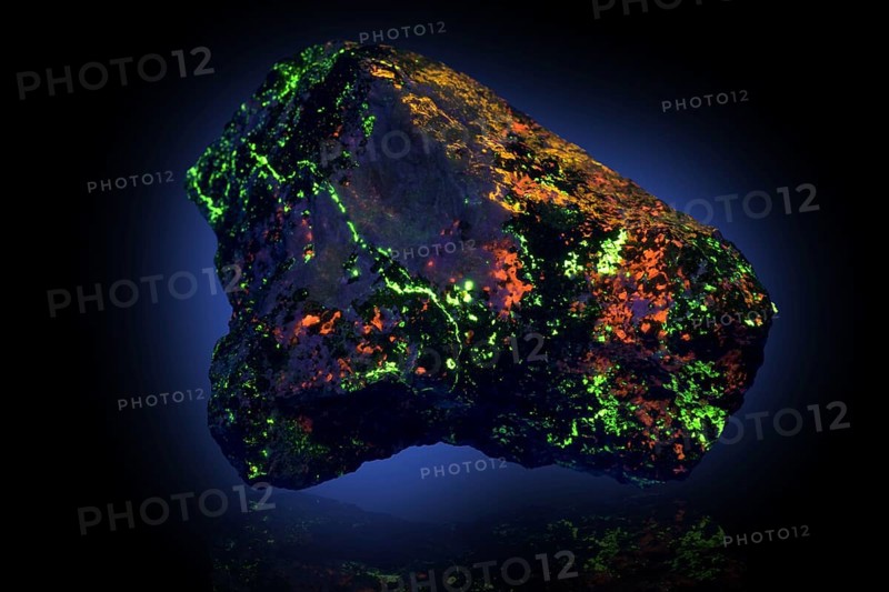 Hardystonite