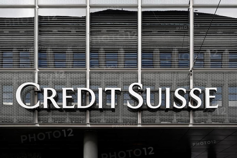 Credit Suisse lettering