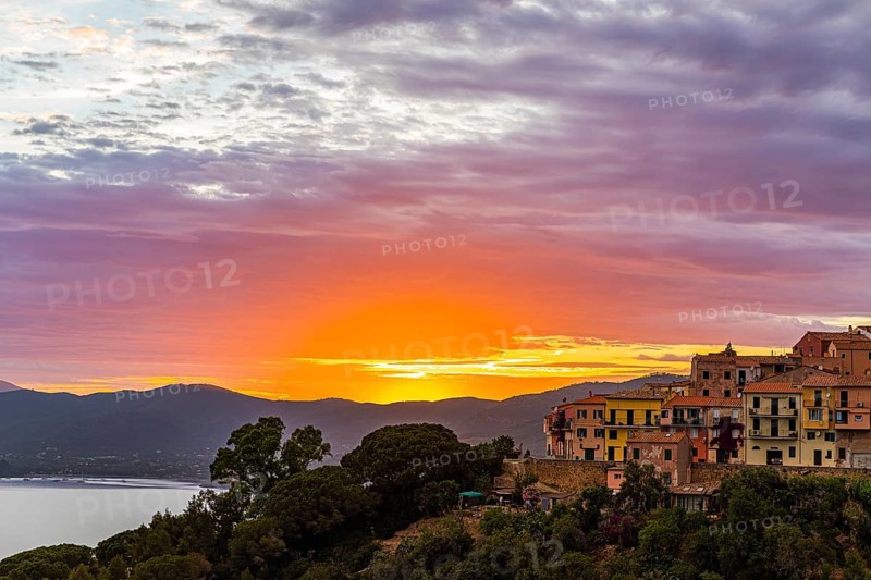 Evening mood over the idyllic mountain village of Capoliveri