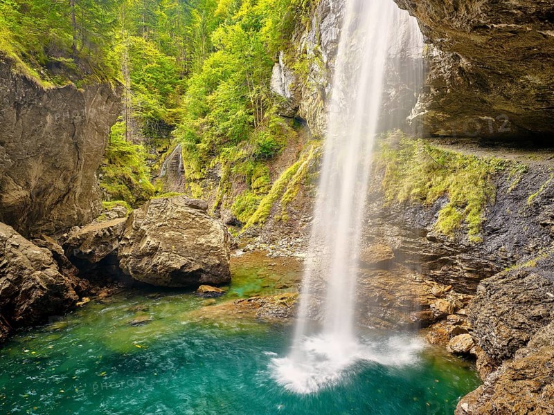Berglistueber waterfall