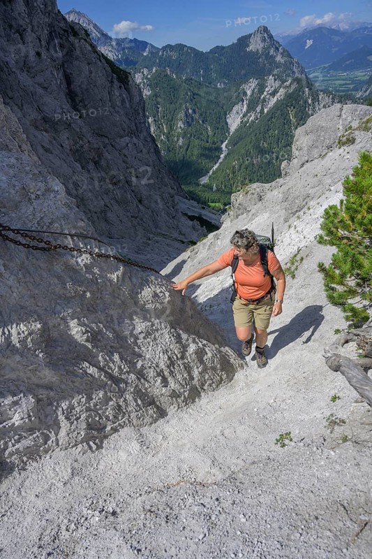 Steep climb secured with iron chain in the Gsengscharte