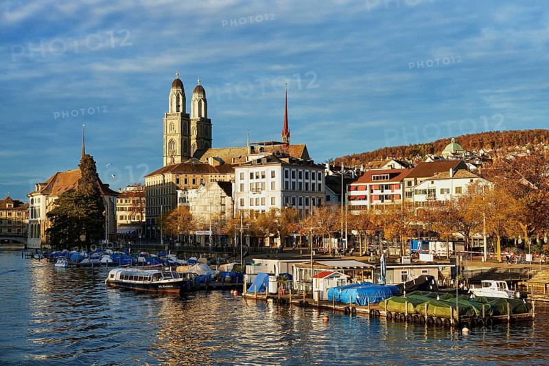 View over the Limmat to the Grossmuenster
