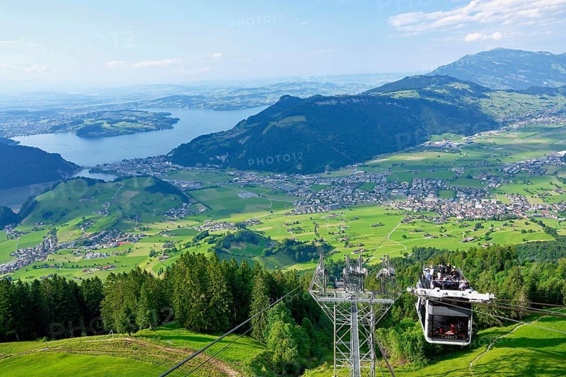 Convertible cable car