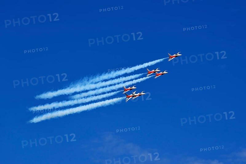 Formation flight of the Patrouille Suisse with the Northrop F-5E Tiger II