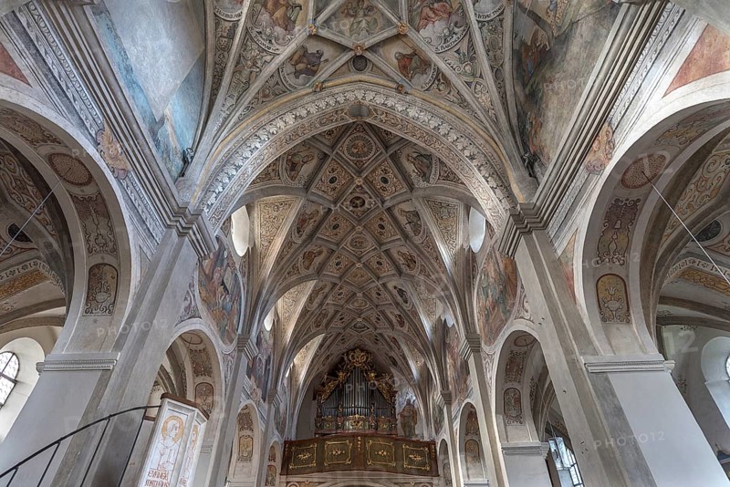 Ceiling vault and organ gallery of the monastery church of St. Lambert