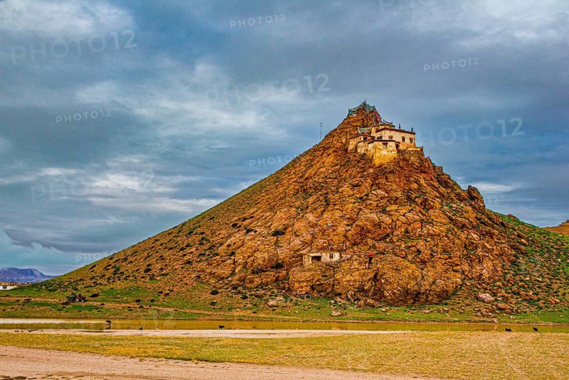 The Chiu monastery at the Lake Manasarovar