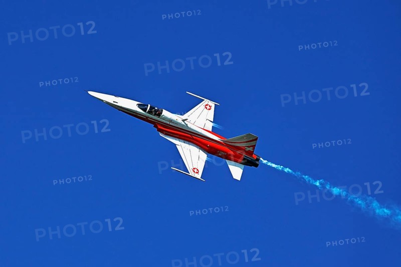 Formation flight of the Patrouille Suisse with the Northrop F-5E Tiger II