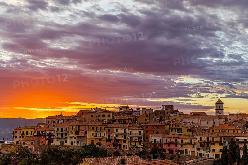 Evening mood over the idyllic mountain village of Capoliveri