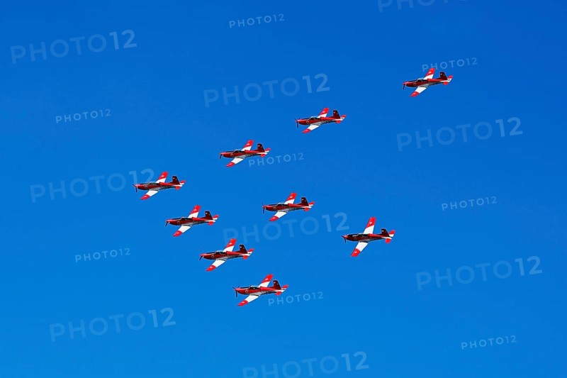 Formation flight of the Patrouille Suisse with the PC-7 team