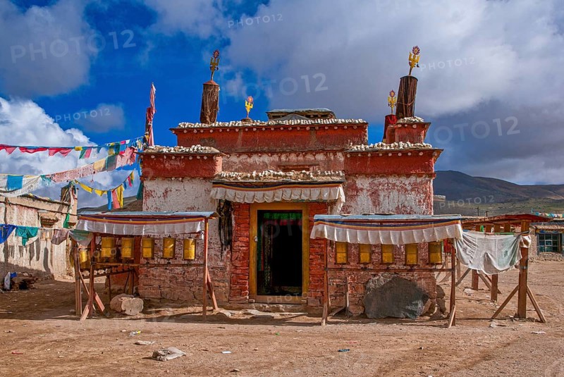 Monastery in Paryang along the southern route into Western Tibet
