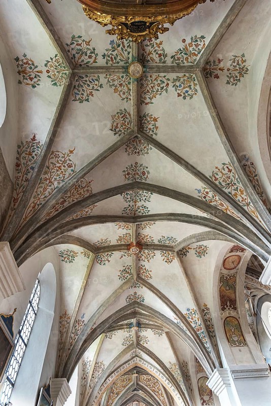 Vault in the side aisle of the monastery church of St. Lambert