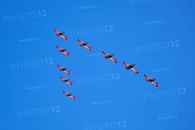 Formation flight of the Patrouille Suisse with the PC-7 team