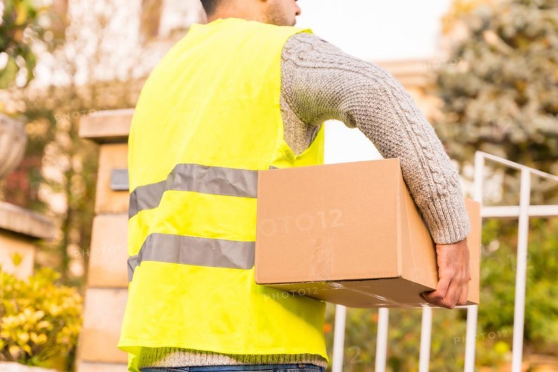 Package delivery driver from an online store
