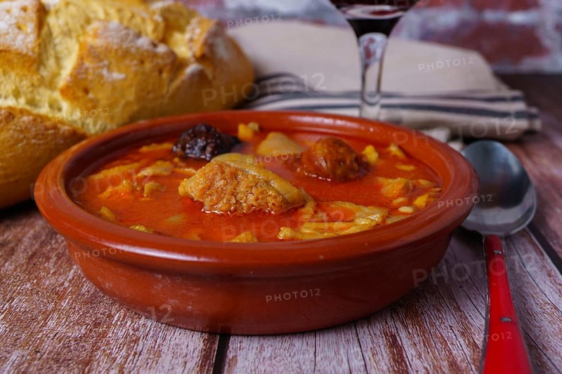 Clay casserole with Madrid-style stewed tripe