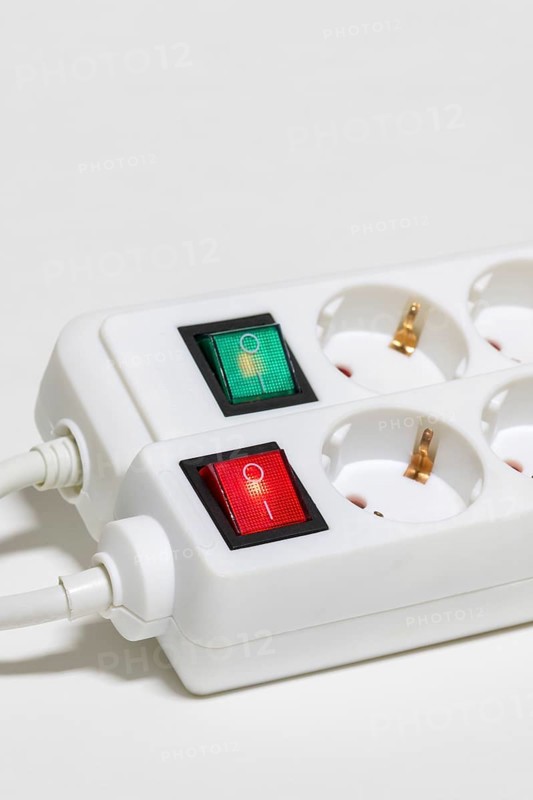 Switchable socket strips