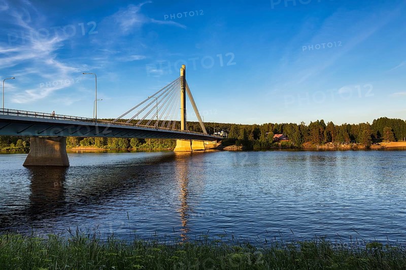 Modern suspension bridge Jaetkaenkynttilae