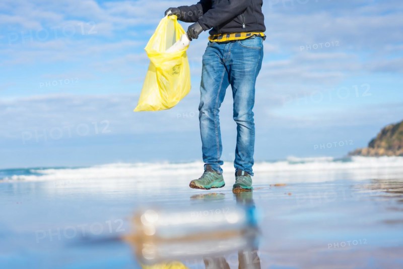 Sea pollution