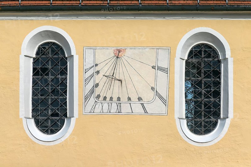 Sundial at the church Sankt Aegidius
