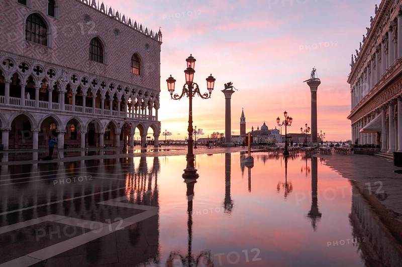 The Piazzetta in the rising sun