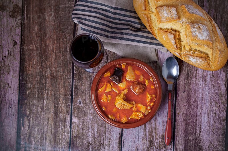 Clay casserole with Madrid-style stewed tripe