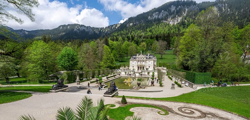 Royal Villa Linderhof Palace with fountain