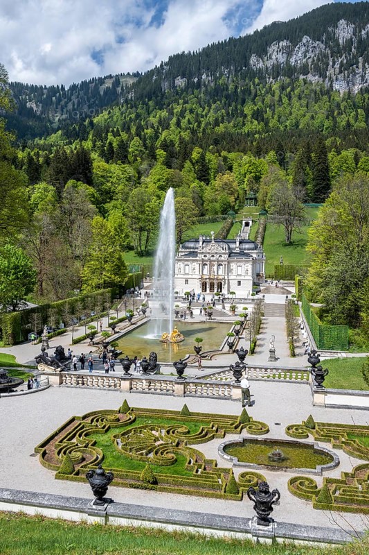 Royal Villa Linderhof Palace with fountain