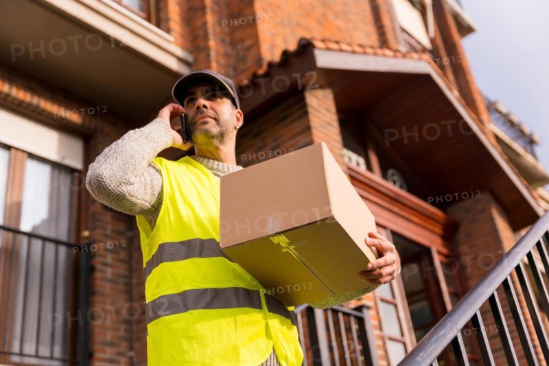 Parcel delivery man of an online store