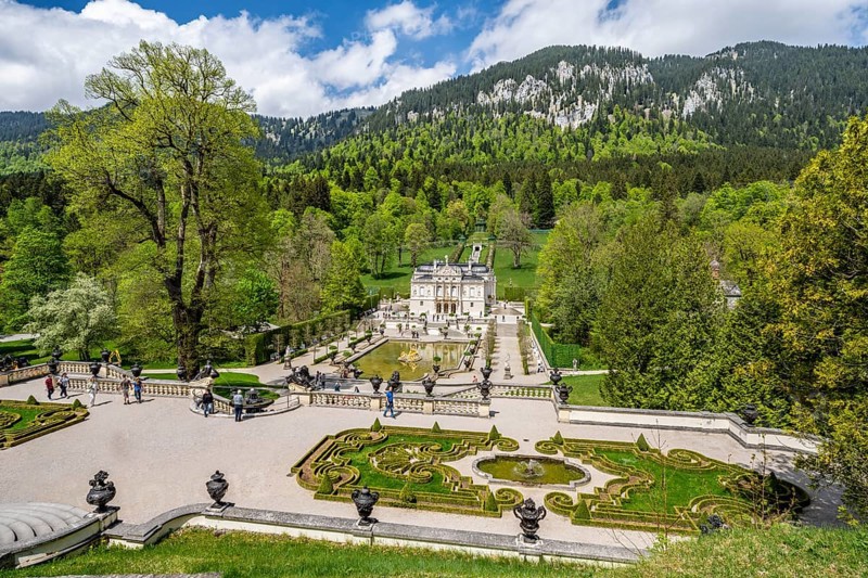 Royal Villa Linderhof Palace with fountain
